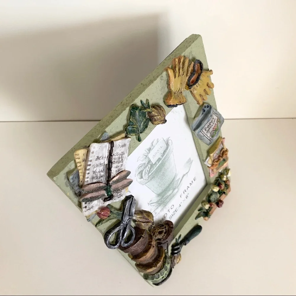 New Vintage Detailed garden photo frame
